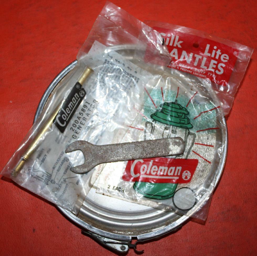 VINTAGE COLEMAN 200A LANTERN ACCESSORY SAFE w/ MANTLE, GENERATOR