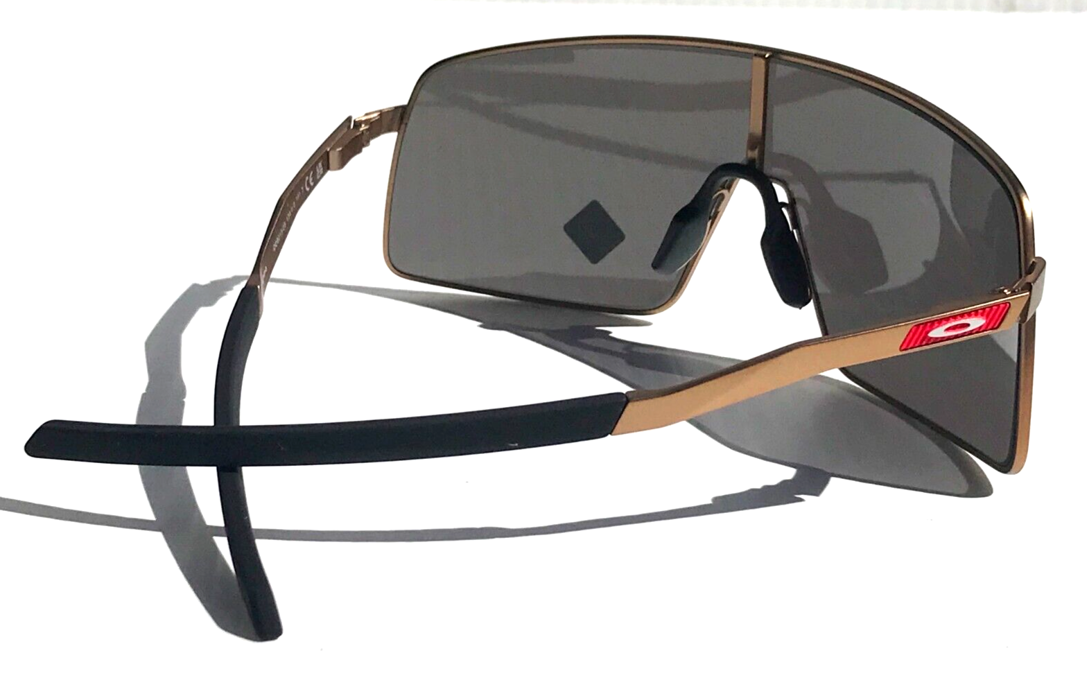 Pre-owned Oakley Sutro Ti Mahomes Matte Gold Prizm Black Lens Sunglass 6013-05