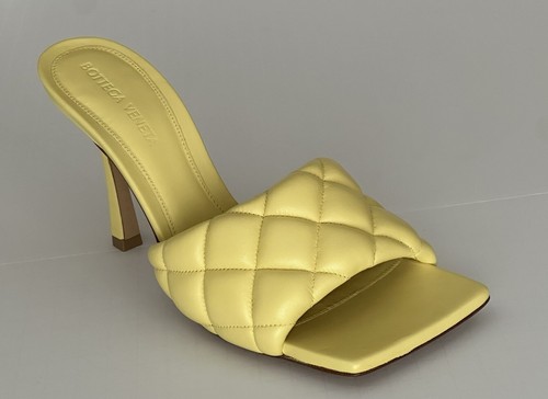 Pre-owned Bottega Veneta $1200  Butterscotch Leather Mules 8 Us (38 Euro) 592015 It