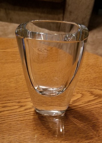 Strombergshyttan Sweden Crystal  Vase、花器 Swedish Strombergshyttan (stromberg) Ice Blue Vase Crystal