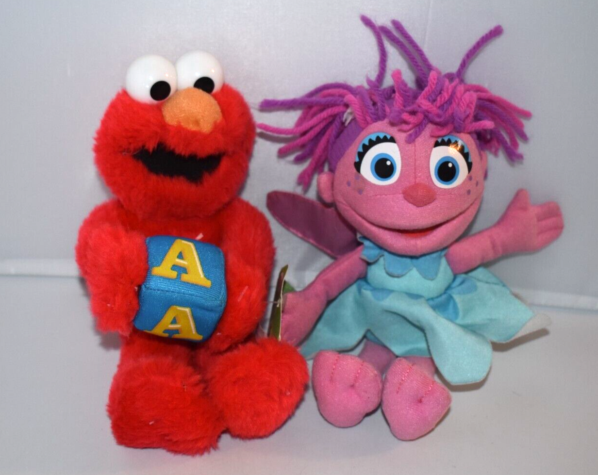 新品　USJ 10周年　Elmo Abby Cadabby タオル　平成レトロ 新品 USJ 10周年 Elmo Abby Cadabby タオル 平成レトロ 新品 USJ 10
