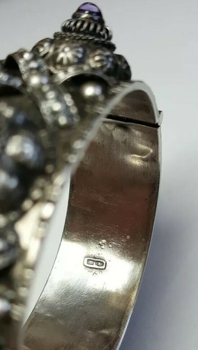 VINTAGE MIDDLE EASTERN STERLING 800 SILVER AMETHYST HINGED BANGLE BRACELET