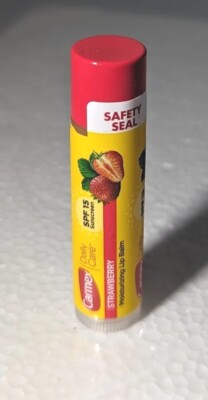 (5 pack) Carmex Daily STRAWBERRY Moisturizing Lip Balm SPF 15 (5 pack)
