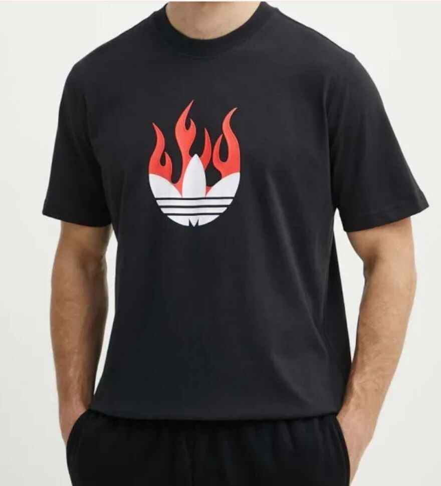【adidas】Original Smash T-Shirt (送料無料） Adidas 8-Bit Retro T-Shirt Youth XL Video Games 3 Stripe