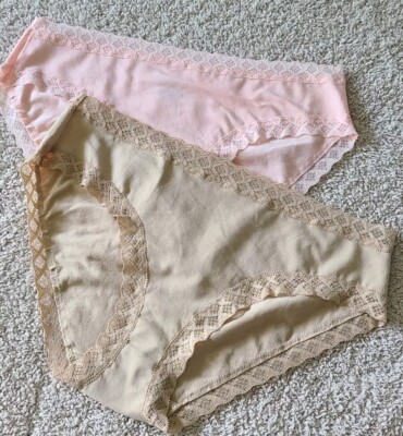 (2) Natori Bliss Girl Cotton Briefs Seashell Cafe Sz Medium