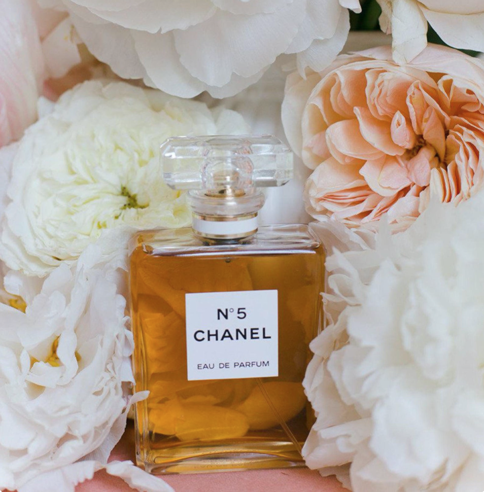 парфюмы редкие снятые с производства. духи женские винтаж. старинные французские духи. духи лор де торренто. духи дзинтарс винтаж.