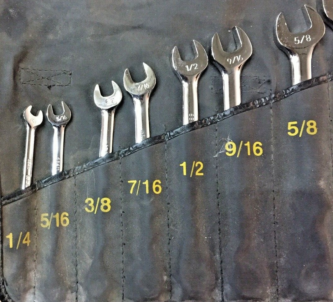 Used Klein Tools 68404 12 PC Wrench Set SAE