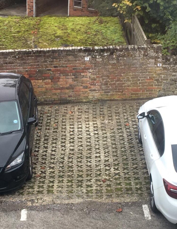 Private parking space for rent in Guildford town centre in Guildford