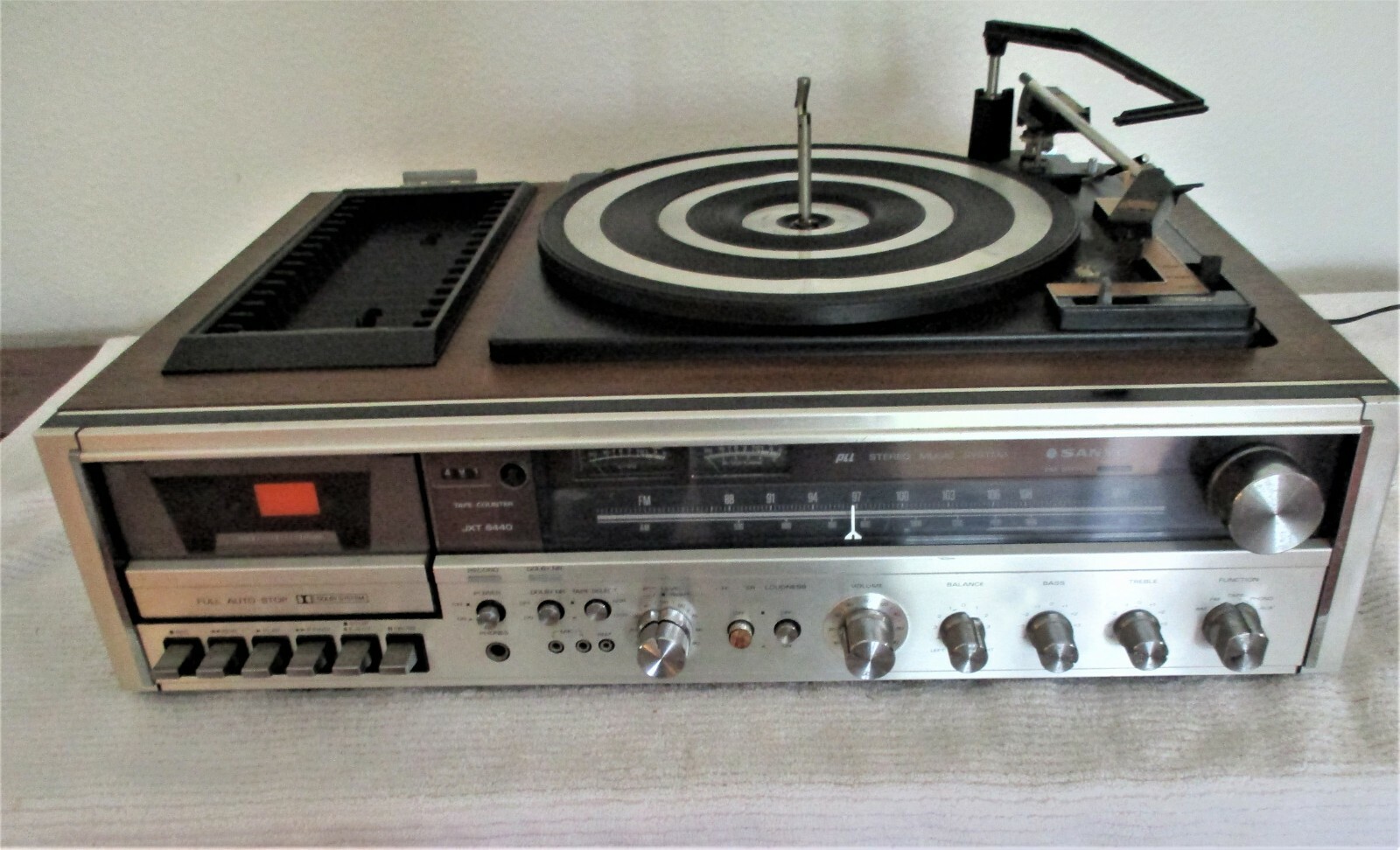 Купить Записывающие устройства / проигрыватели Vintage AM/FM Record ...