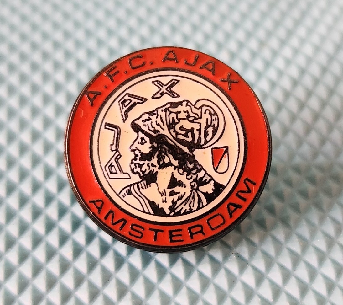 ESCUDO pin A.F.C. AJAX - AMSTERDAM metallic THE NETHERLANDS