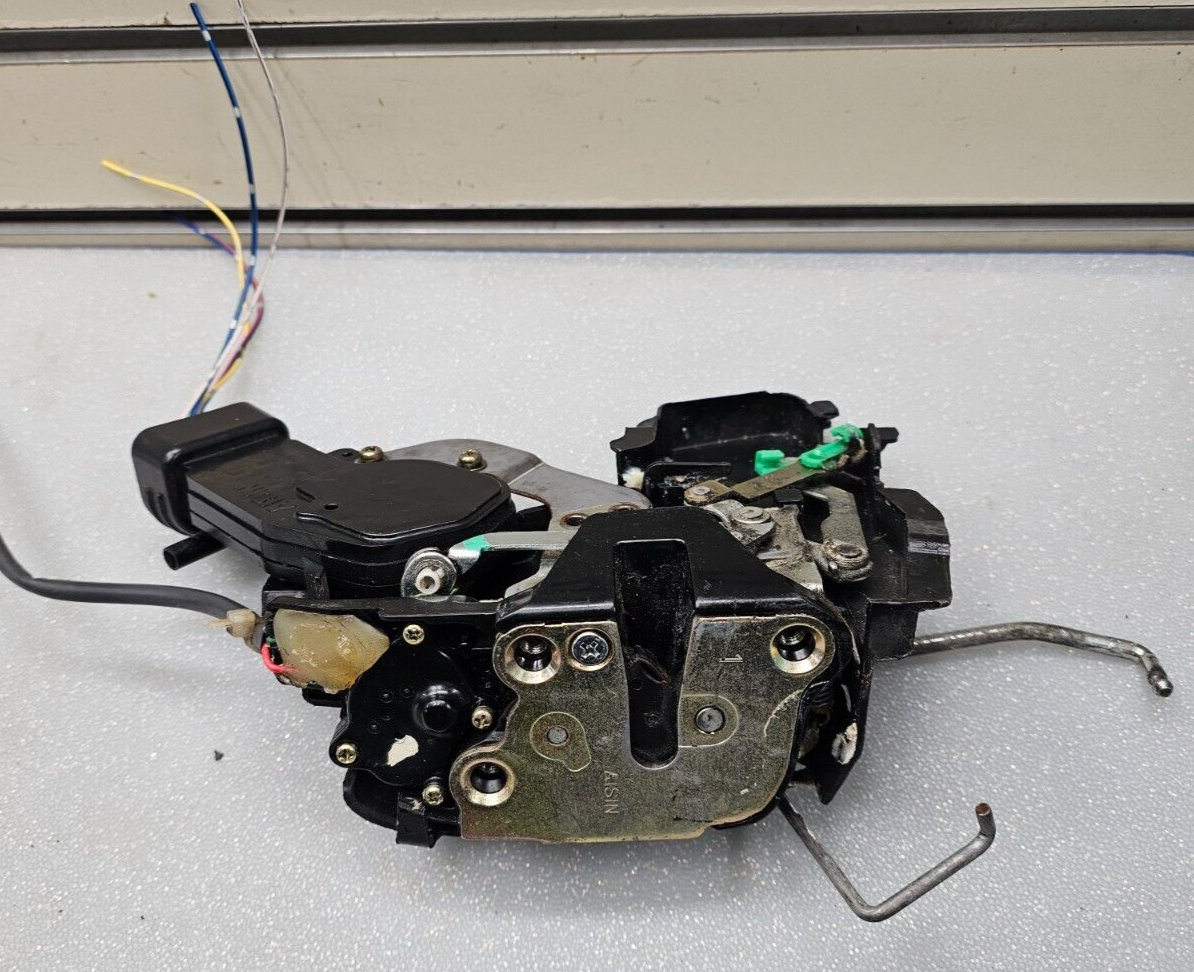 トヨタ CAR LOCK TOYOTA LAND CRUISER / PRADO 70 Genuine Rear Door Lock Assy