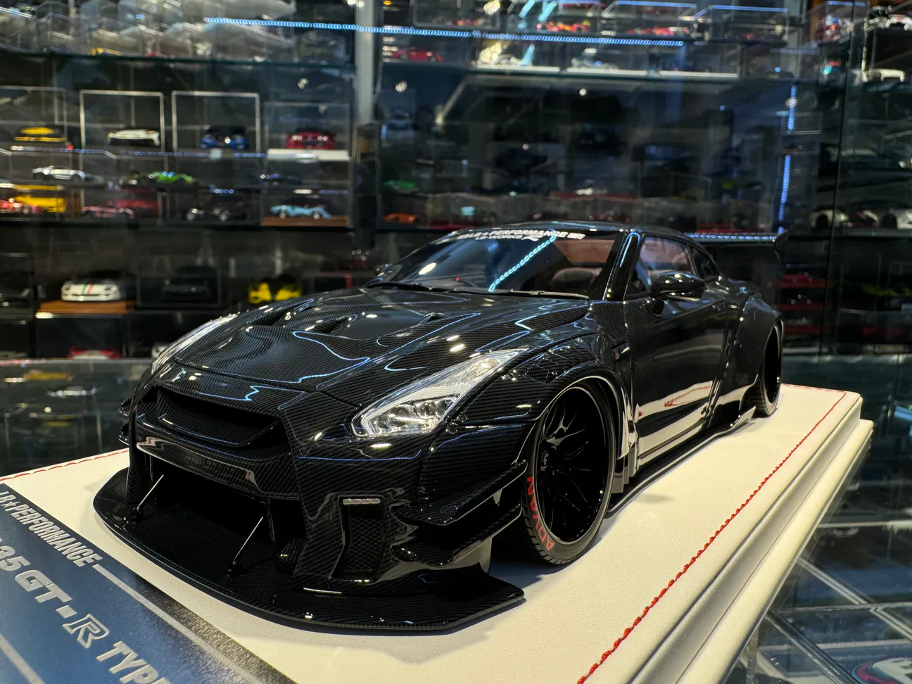 TIME MICRO LBWK日産 GT-R R35 （All carbon） 1/64 Time Micro Nissan GT-R GTR R35 LBWK (Tiffany Blue