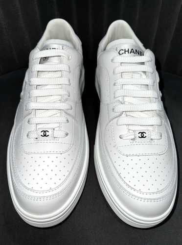 Pre-owned Chanel 23a White Calfskin Leather Cc Logo Tie Flat Runner Trainer Sneaker 38.5