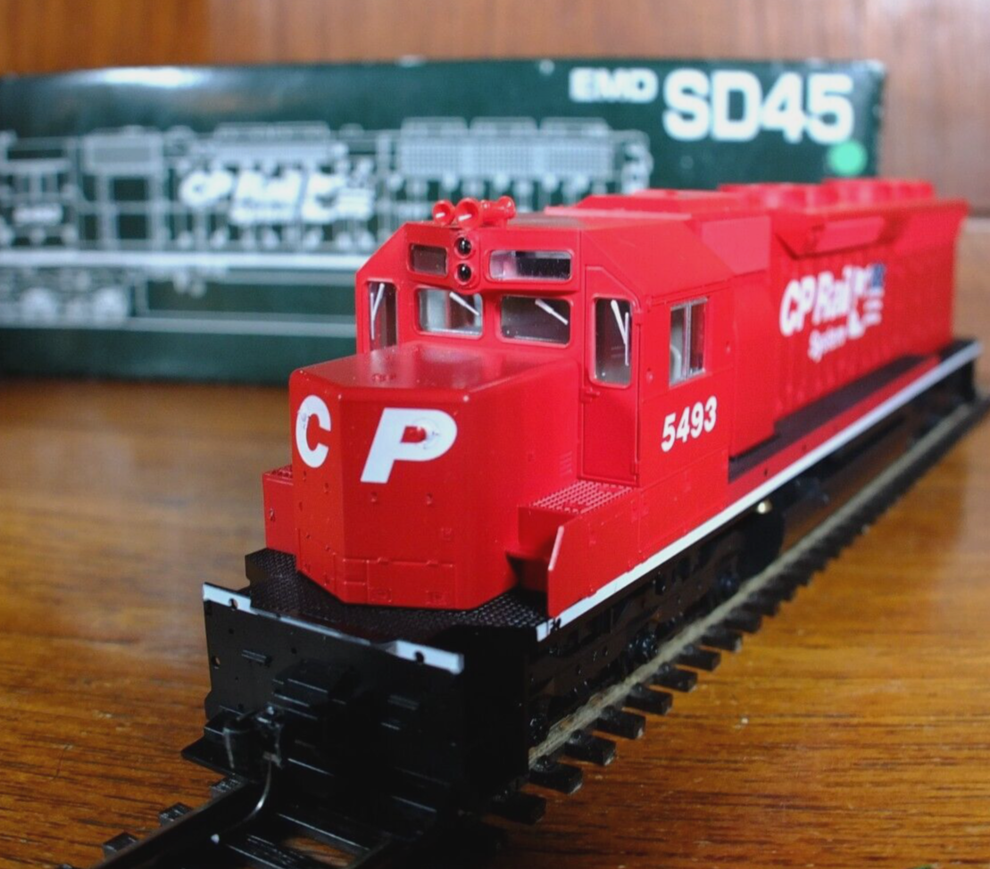 Kato 37-1701 HO gauge EMD SD45 in red Canadian Pacific CP Kato 37-1701 HO gauge EMD SD45 in red Canadian Pacific CP