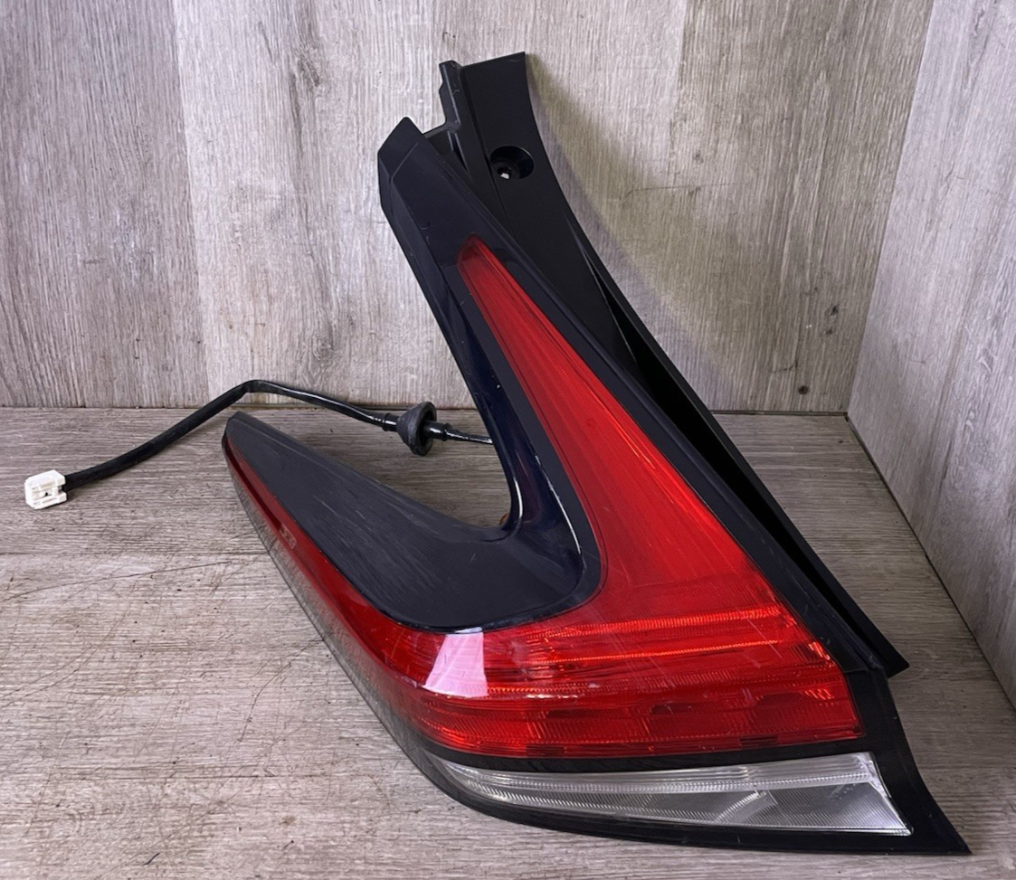 2018-2025 Nissan Leaf DRIVER Side Taillight 26555-5SA1C OEM CRACKED LENS