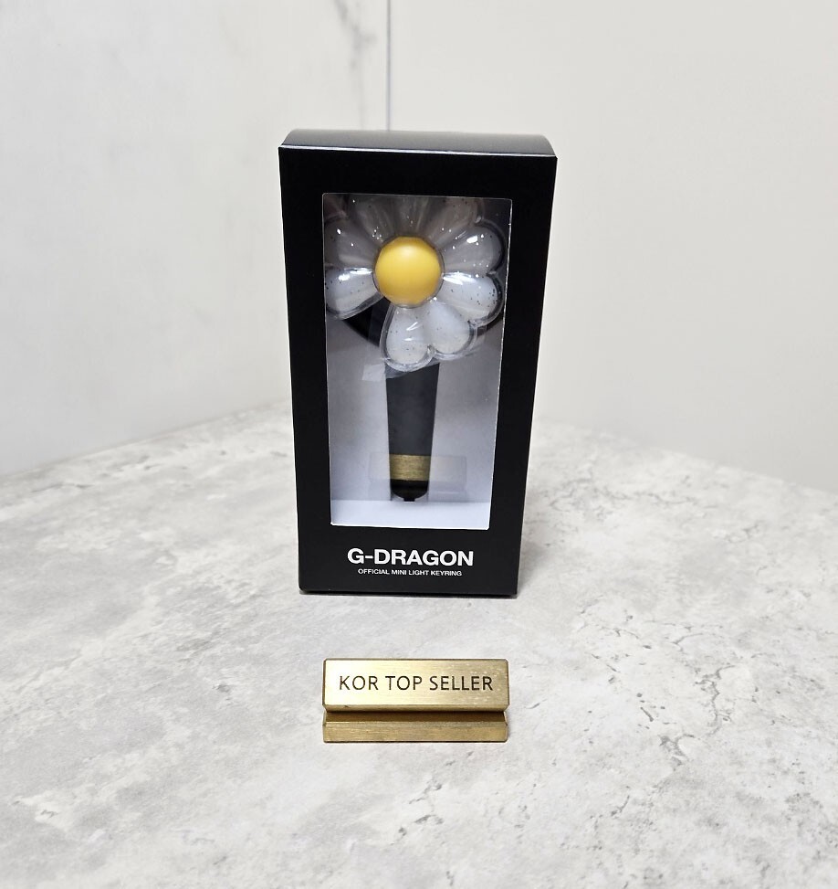 アイドルグッズ PEACEMINUSONE - G-DRAGON OFFICIAL MINI LIGHT KEYRING Official G-DRAGON MINI Light Keyring Übermensch MEDIA