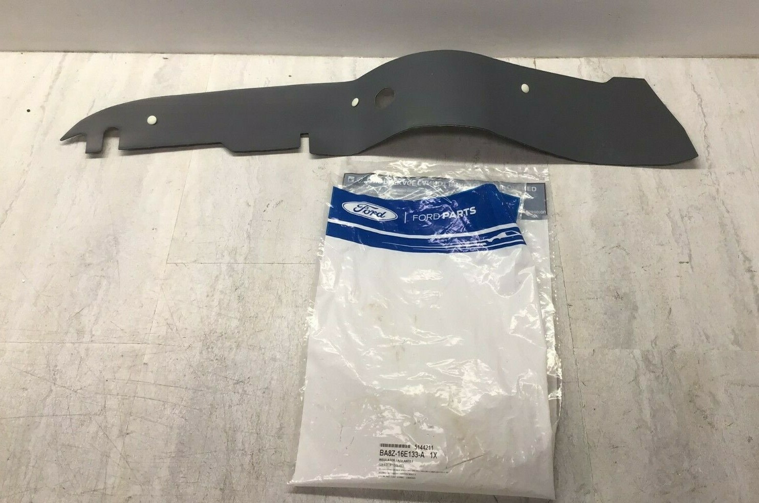 2009-2016 Ford Flex OEM Front Left Fender Insulator BA8Z-16E133-A