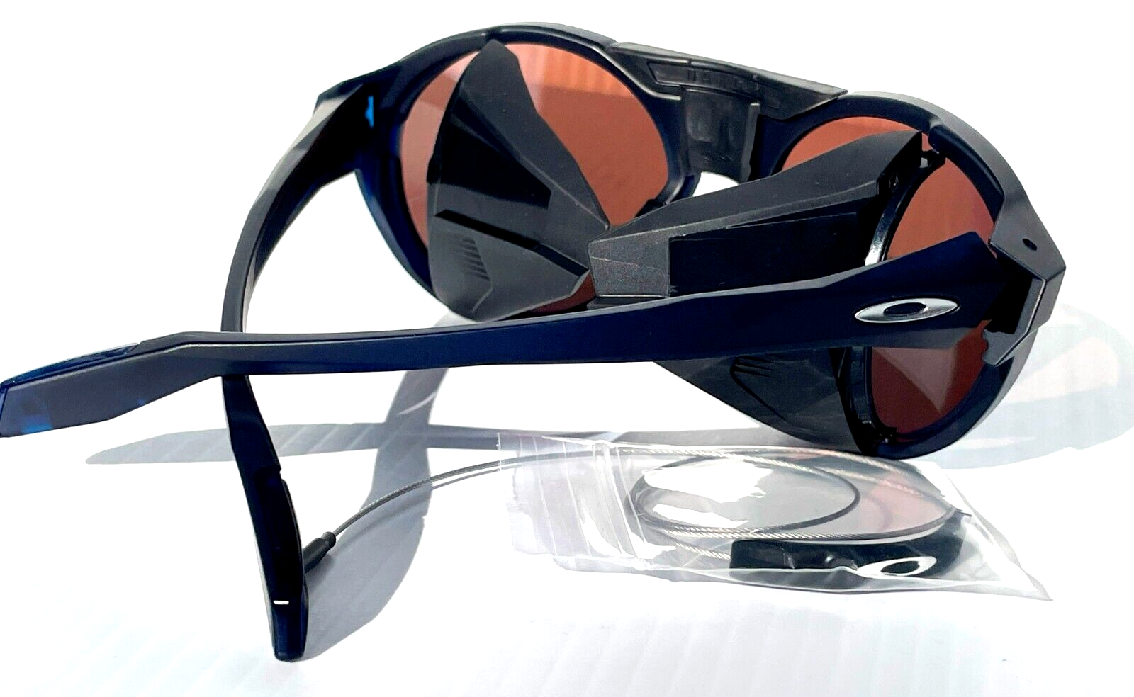 Pre-owned Oakley Clifden Mt Translucent Blue Polarized Prizm Deep Water Sunglass 9440-05