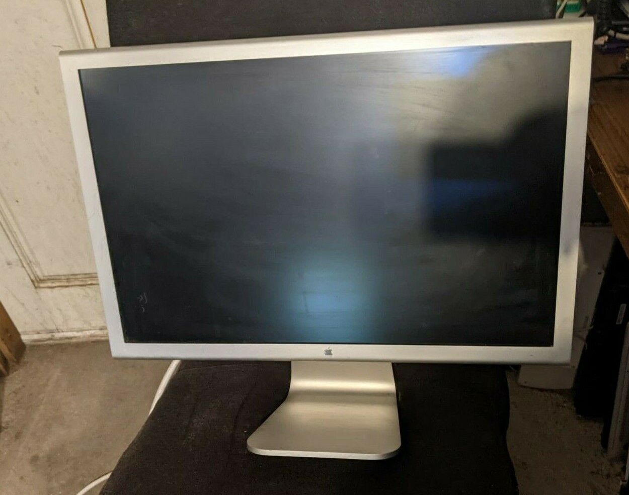 Apple Cinema HD Display Model A1082 23 Apple Cinema HD Display Model A1082 23