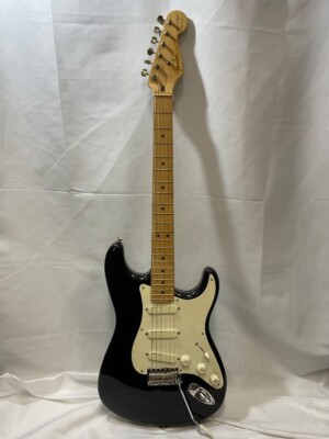 ギター Fender Eric Clapton Stratocaster Blackie Fender Artist Series Eric Clapton Stratocaster Electric