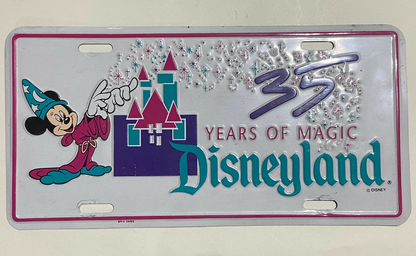 Disneyland 35 Years of Magic記念ライセンスプレート Disneyland 35 Years of Magic記念ライセンスプレート - メルカリ