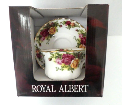 New Royal Albert Old Country Roses Cup & Saucer