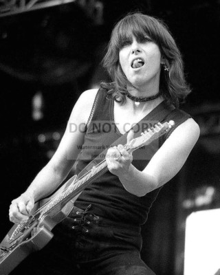 CHRISSIE HYNDE ''THE PRETENDERS'' LEAD SINGER - 8X10 PUBLICITY PHOTO (CC982)