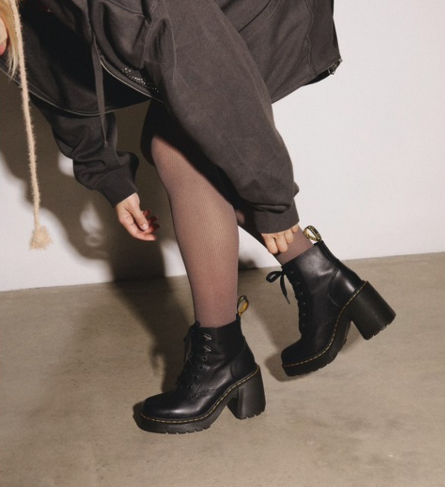 かっこいい！US購入★Dr. Martens Sendal Leather Heeled Boots $_57.PNG?set_id=8800005007
