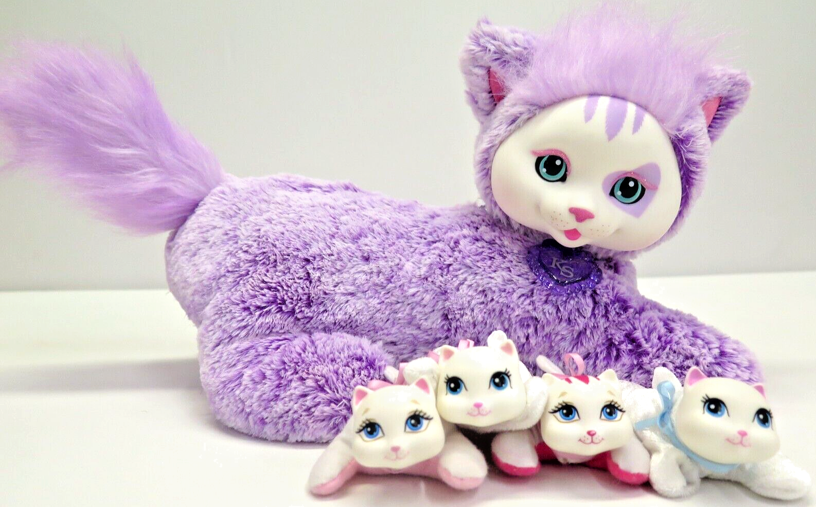 2016 Kitty Surprise Iris Purple & White Plush Cat Mom & 4