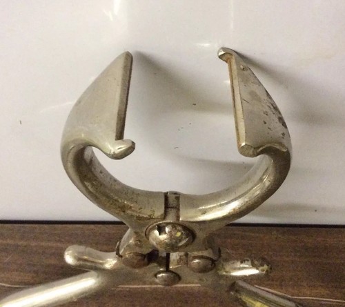 VTG PAT. APPLIED FOR BULL CASTRATOR CLAMP TOOL BLOODLESS CRIMPER TOOL 10.5”