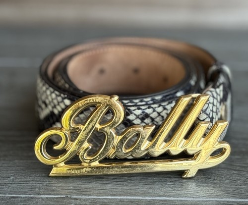Winny “Graffiti Eyes Print Belt” 455D36BB-B074-40E2-A80D-