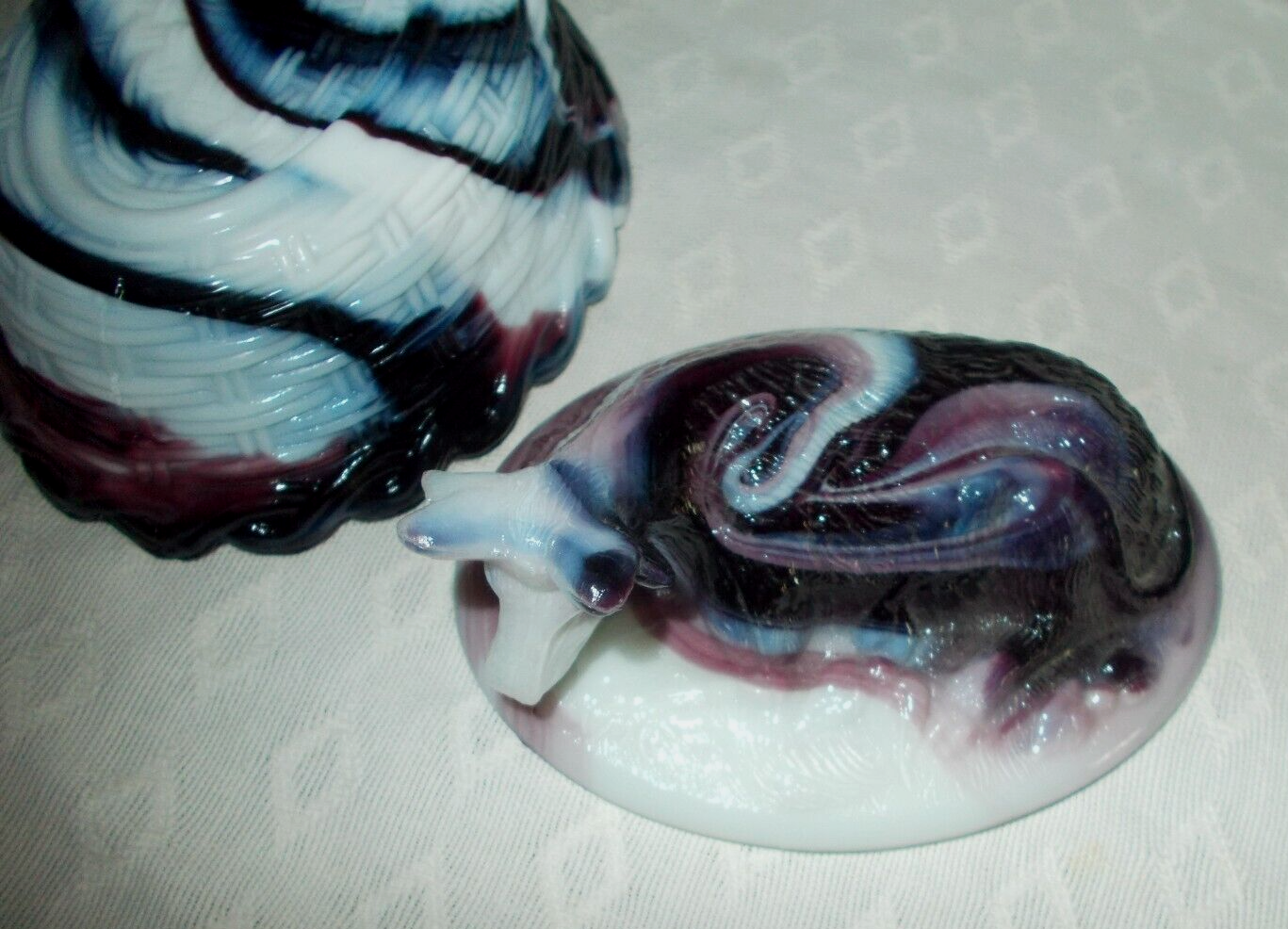 VINTAGE L.G. WRIGHT COW ON NEST PURPLE*RASPBERRY*BLUE SLAG GLASS~PERFECT!!!