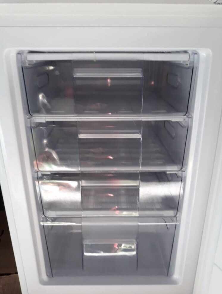 WHIRLPOOL UNDER COUNTER FREEZER GOOD CONDITIONDELIVERY AVAILABLE in