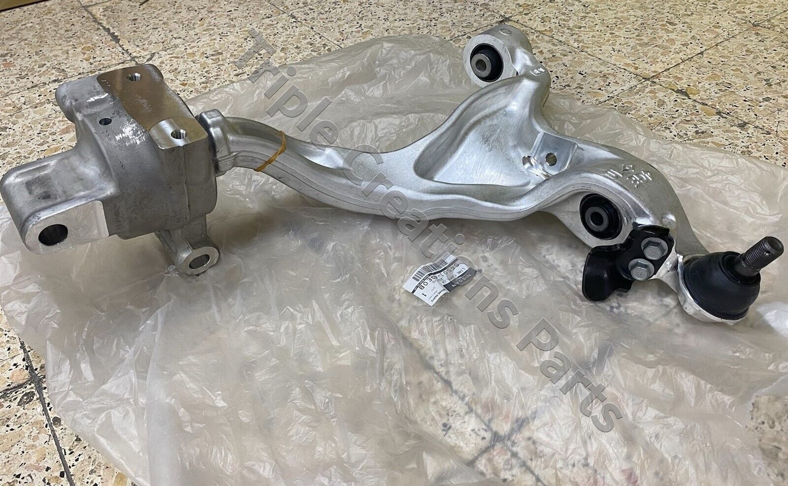 Genuine Nissan OEM 54501-4GE0B LINK COMPL-TRANSVERSE LH Genuine Nissan OEM 54501-4GE0B LINK COMPL-TRANSVERSE LH