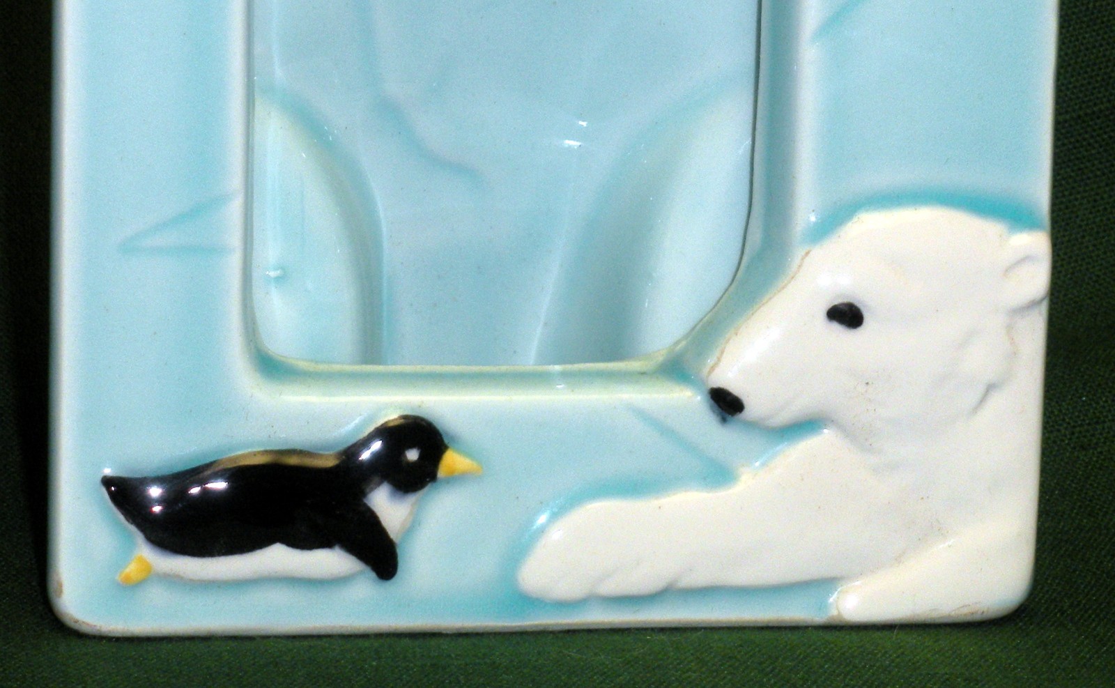 VINTAGE UCTCI Penguin & Polar Bear Ceramic Photo Frame JAPAN for 3-1/2