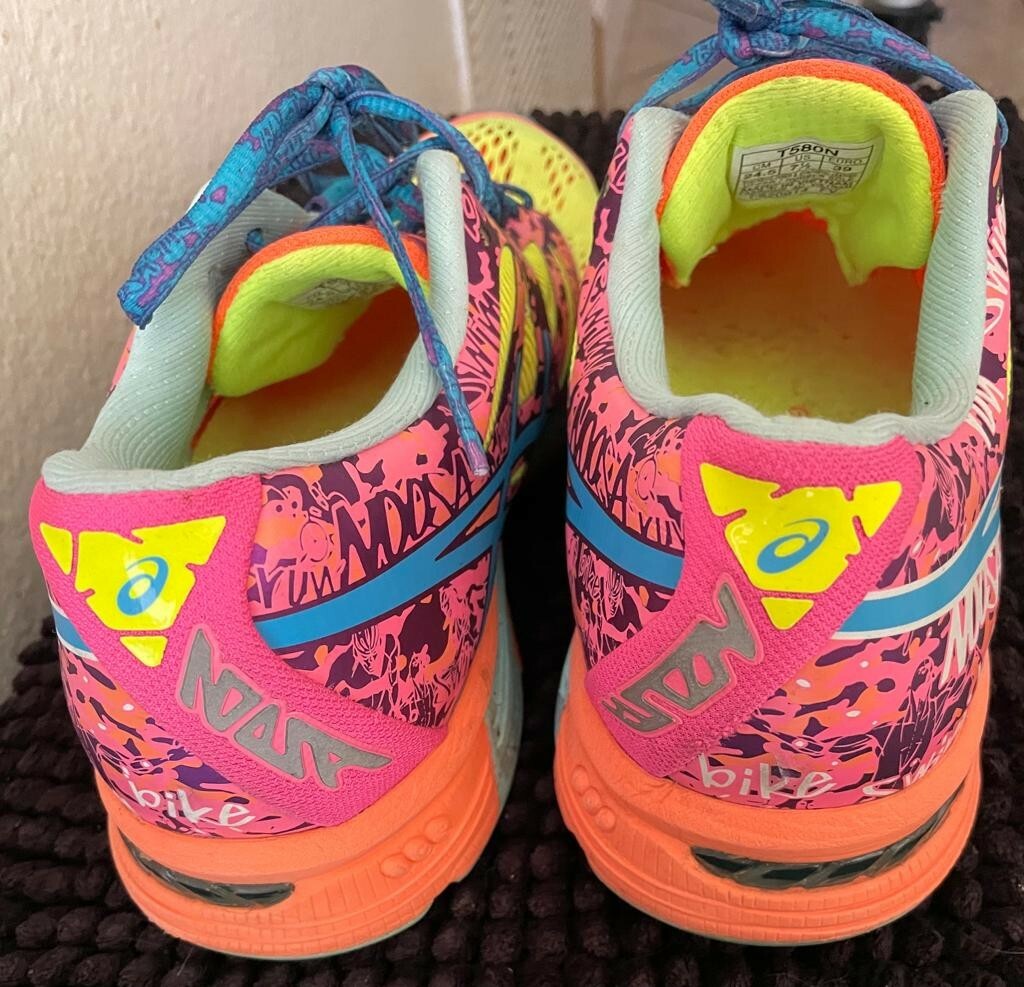 asics multicolor
