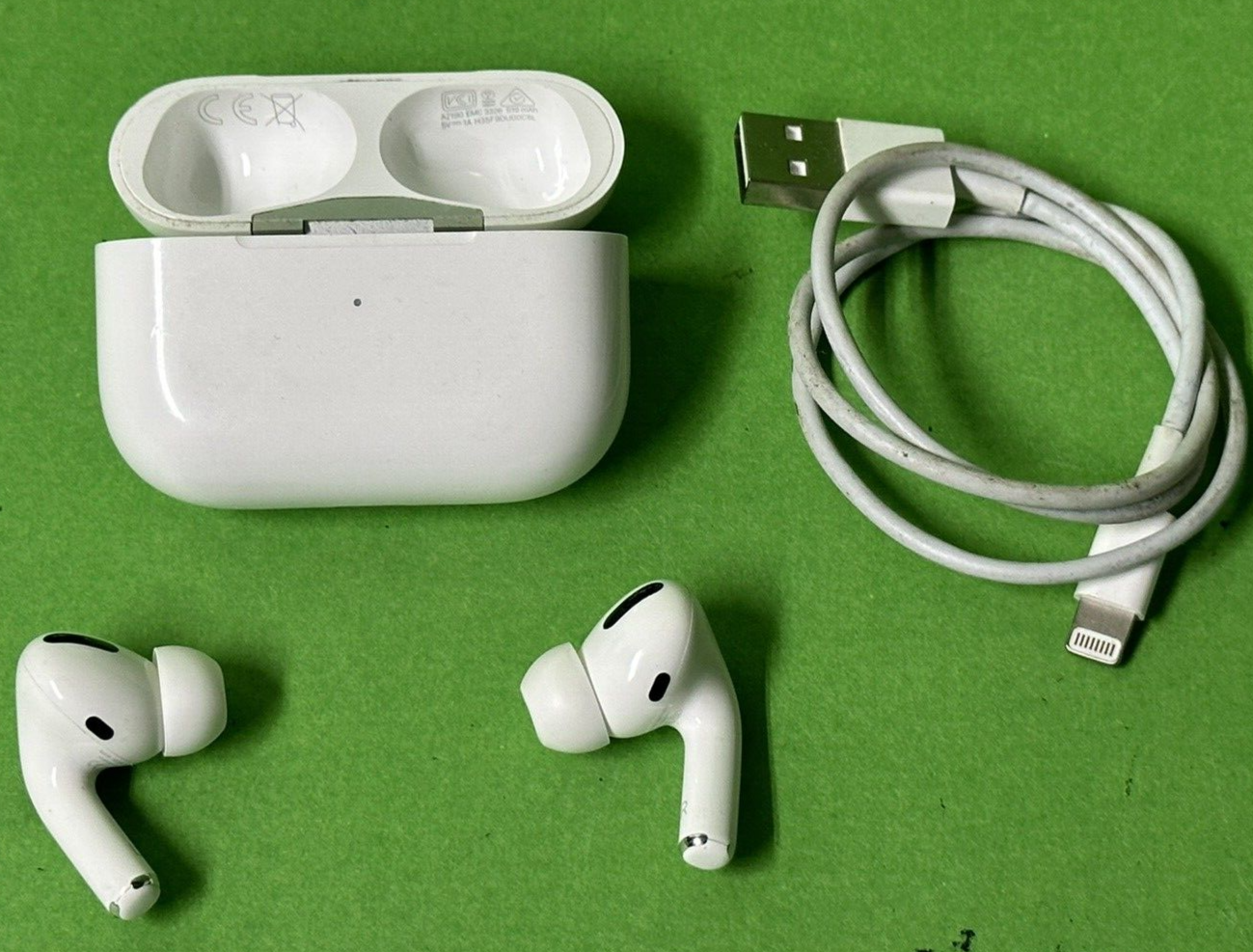 Apple AirPods Pro (1. Gen.) Apple AirPods Pro (1. Gen.)