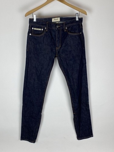 フィアオブゴッドの SELVEDGE
DENIM BLEACH VINTAGE Fear of God x Third Collection Selvedge Indigo Denim Jeans