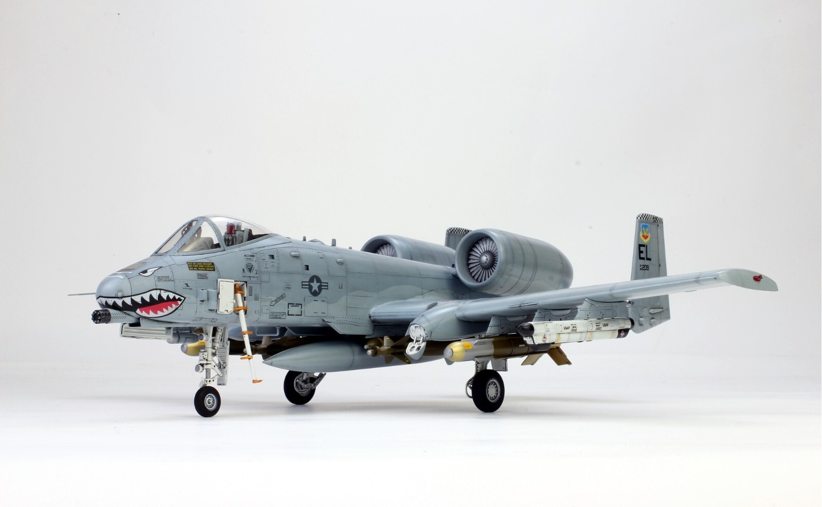 Pre-Order) A-10 Thunderbolt II 1:48 Pro Built Model | eBay