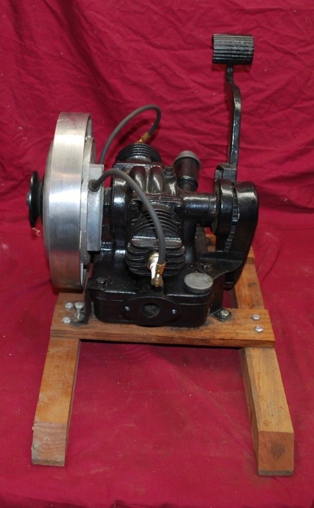 Great Running Maytag Model 72 Gas Engine Motor Hit & Miss Wringer Washer 1010746