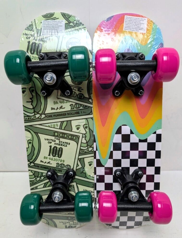 Mini Skateboard 17 in Starter Size Complete Deck graphic print