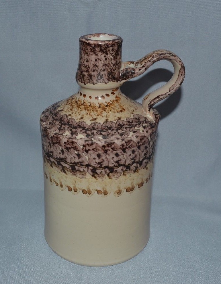 VINTAGE BEAUTIFUL POTTERY JUG WITH HANDLE -  COLORS OF BEIGE & BROWNS 7 1/2 TALL