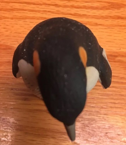 Hand Painted Lefton China Penguin Mother Protecting Her Baby