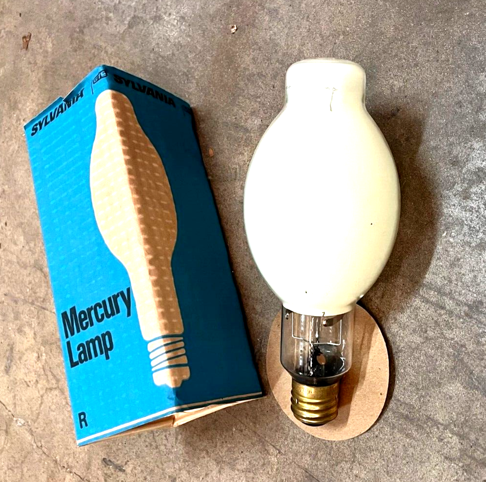Sylvania Mercury Vapor 400W Natural White H33GL400 Light Bulb Warmtone NEW 69170 Sylvania Mercury Vapor 400W Natural White H33GL400 Light Bulb Warmtone NEW 69170