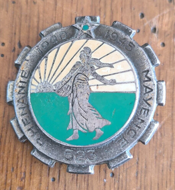 Insigne Militaire  523Â° Groupe De Transport Drago Paris G 611    /A91