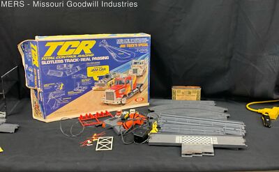 Vtg 1977 TCR Total Control Racing Slotless Track Passing Jam Truck'n Speedway