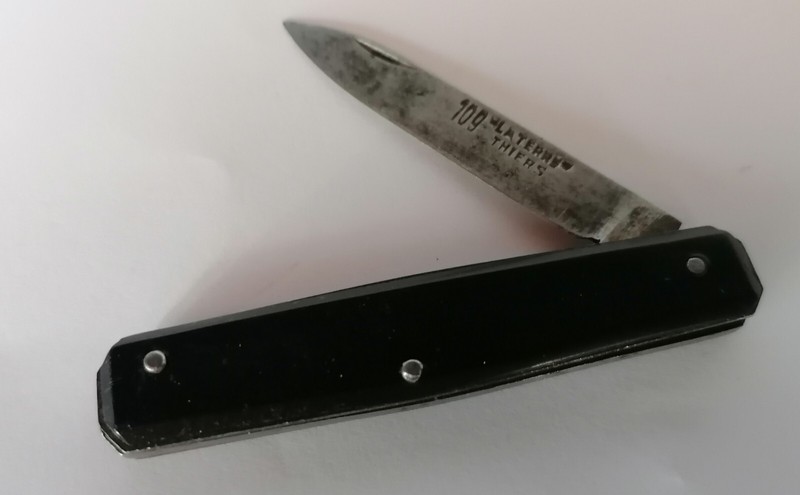 Ancien Couteau Pliable  109 La Terre Thiers