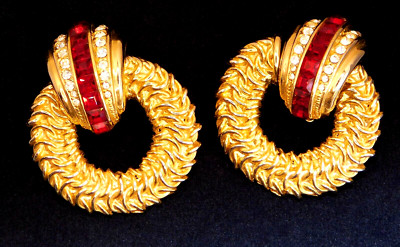 6103 FABULOUS 80's Unsigned CRAFT Door Knocker Earrings with Channel Set