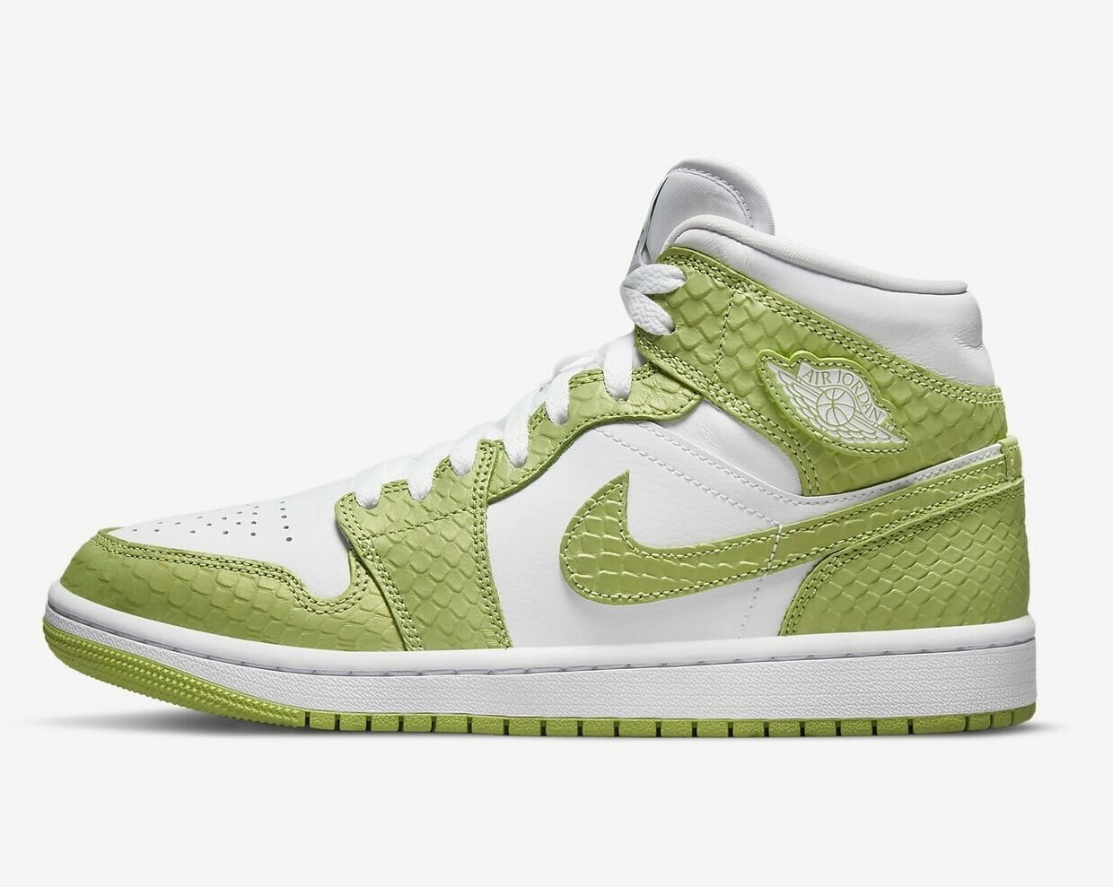 Pre-owned Jordan Women's Air  1 Mid Se White Vivid Green Snakeskin Brand Dv2959-113 In White/white/vivid Green