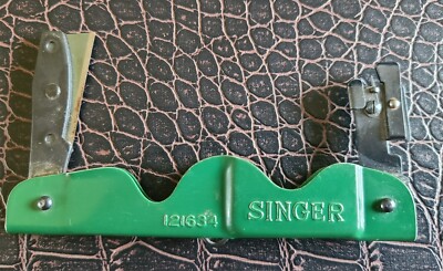 Vintage Singer 121634 Sewing Machines Seam Ripper & Needle Threader Tool